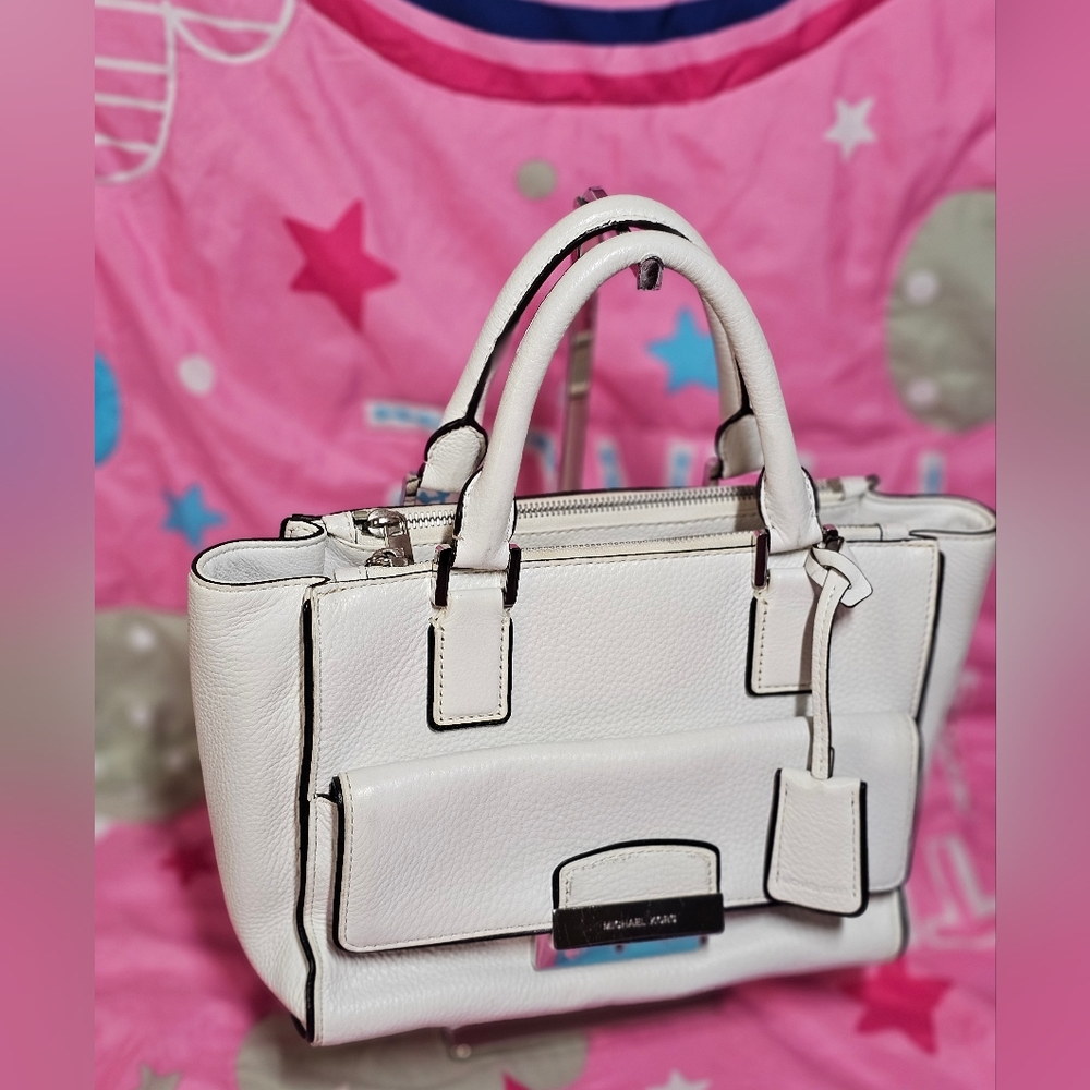 MICHAEL KORS  LEATHER SHOULDER BAG - Picture 10 of 17